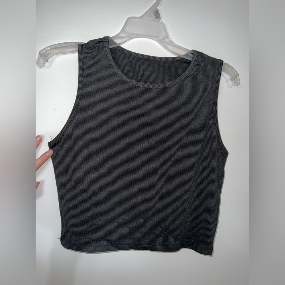 Got it off SHEIN never been worn in Greta condition no stains